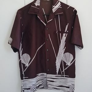 Button Down Short Sleeve Shirt (Size S)
